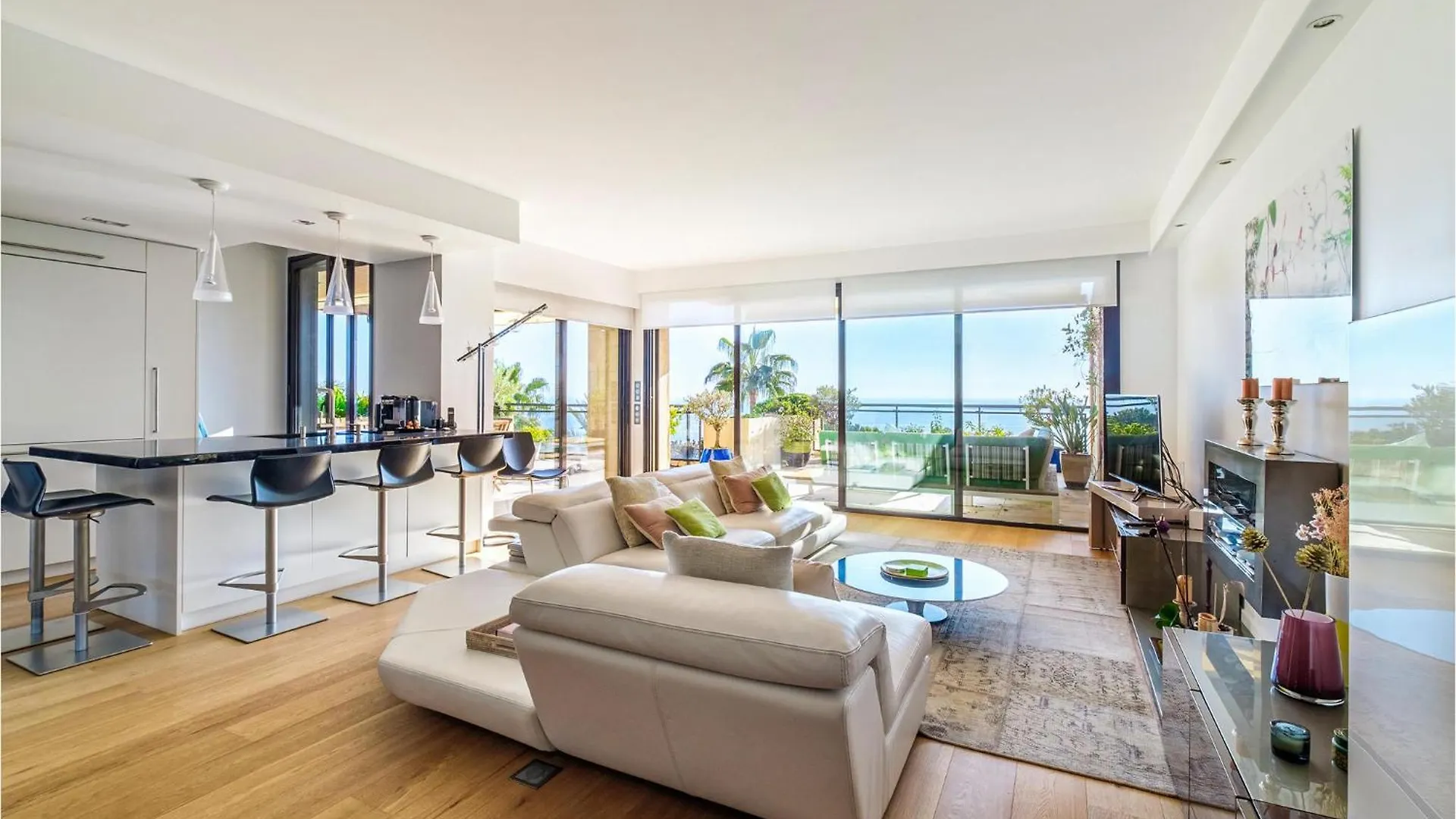 Amazing Apartment In Vallauris With Kitchen