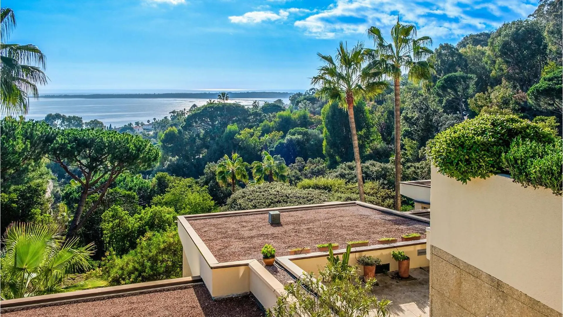 Amazing Apartment In Vallauris With Kitchen