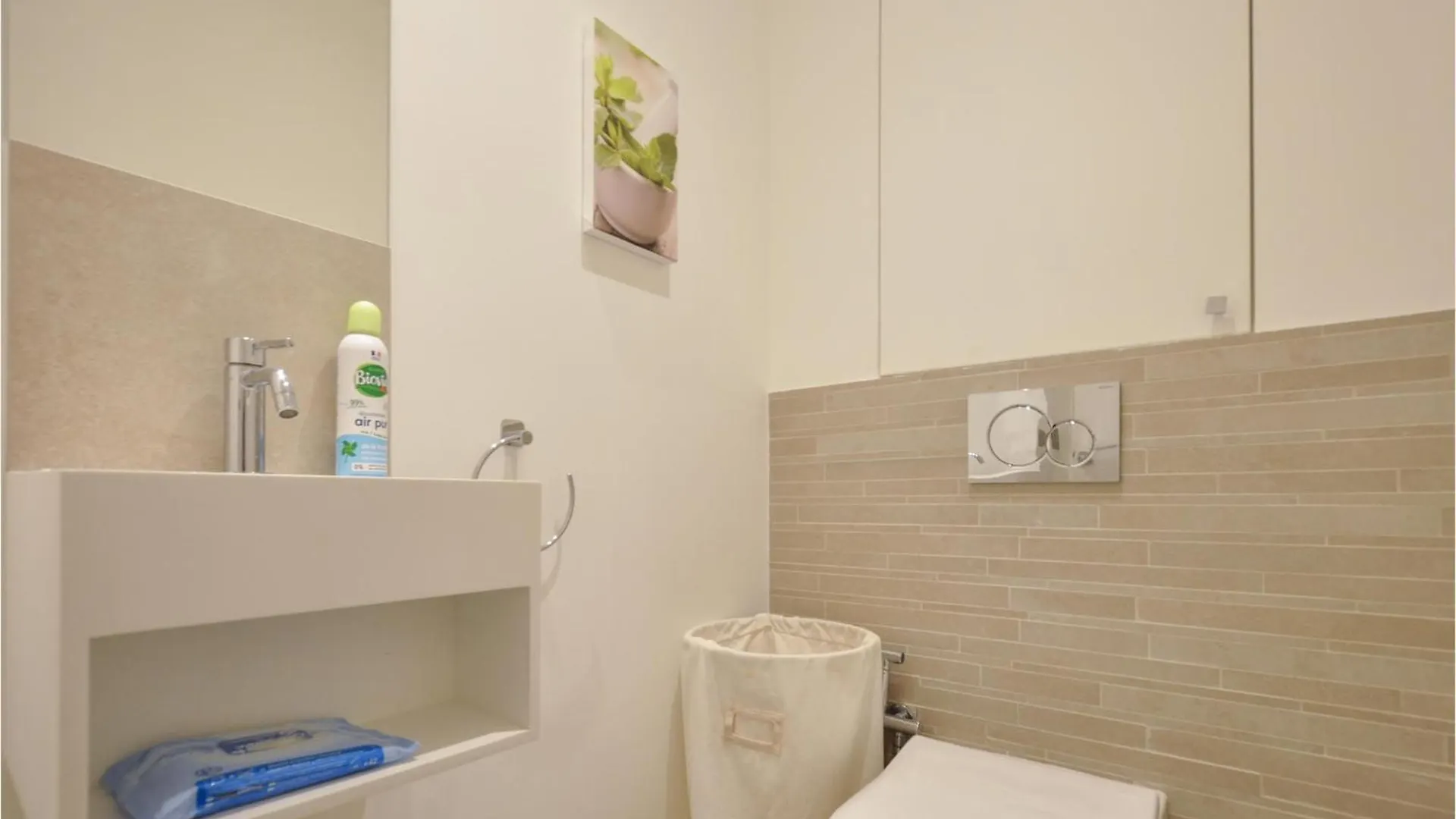 Amazing Apartment In Vallauris With Kitchen